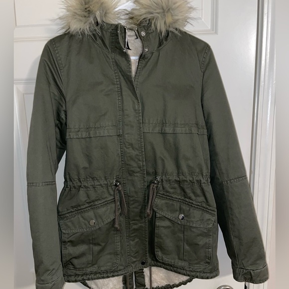 Winter coat - Picture 2 of 8